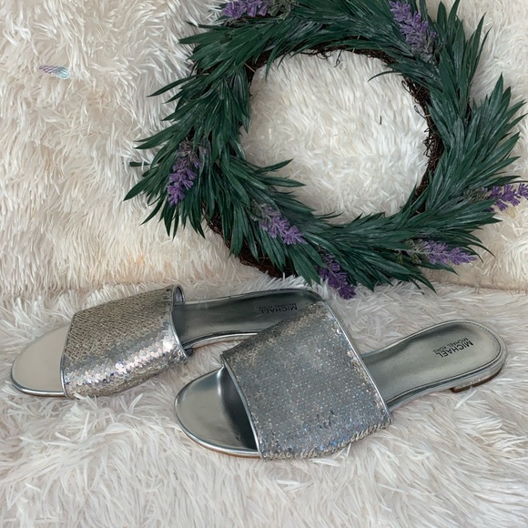 MICHAEL KORS slides - Picture 2 of 12